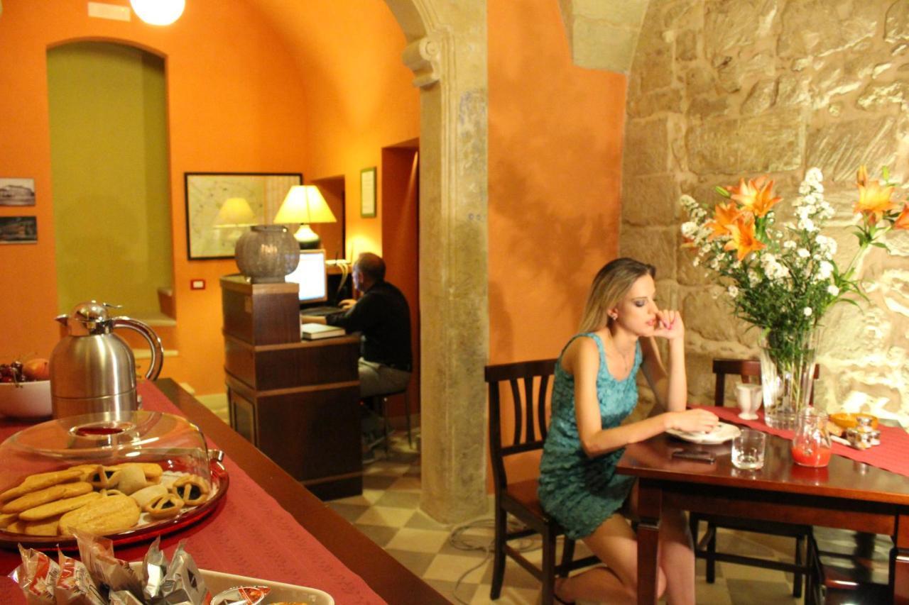 Residenza Pizziniaco Bed & Breakfast *