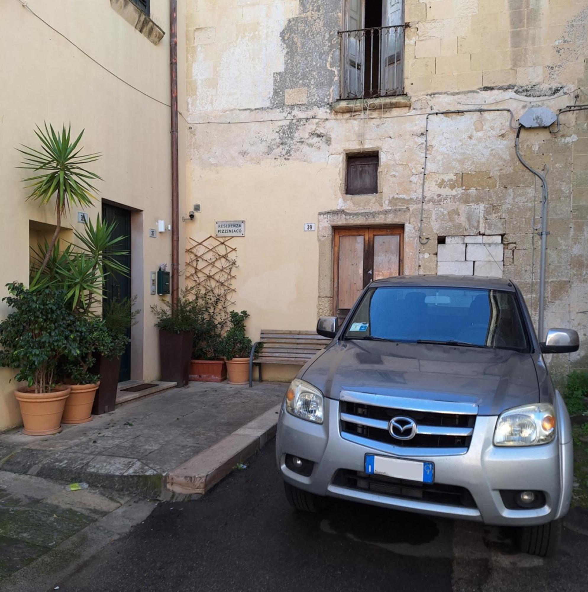 Residenza Pizziniaco Bed & Breakfast *